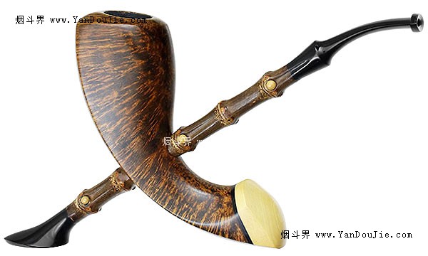 Smooth Speared Fish with Bamboo and Boxwood烟斗图