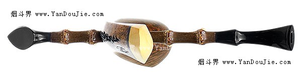 Smooth Speared Fish with Bamboo and Boxwood烟斗图
