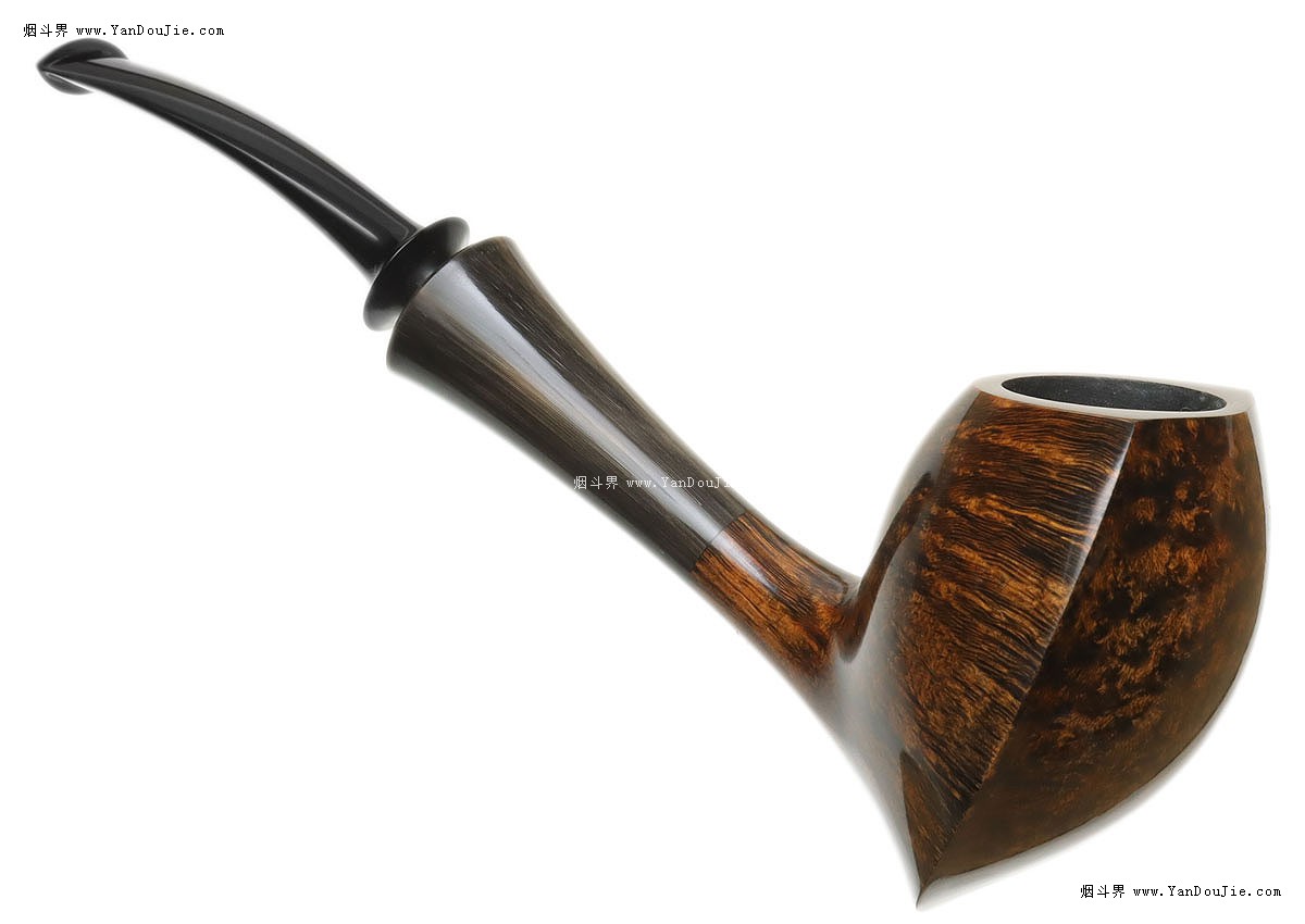 Smooth Shield with Horn烟斗图